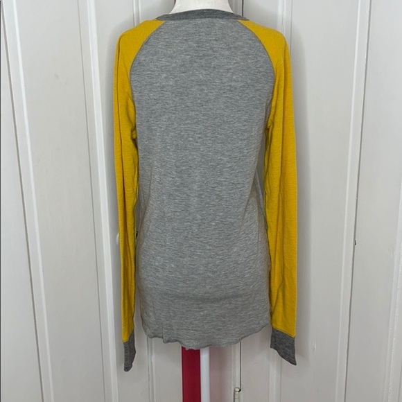 AMERICAN EAGLE OUTFITTERS•T-SHIRT - Picture 3 of 6